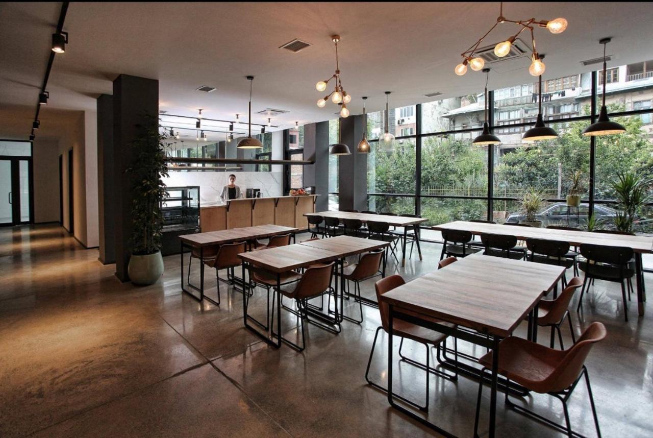 Family Apartment Tbilisi ภายนอก รูปภาพ